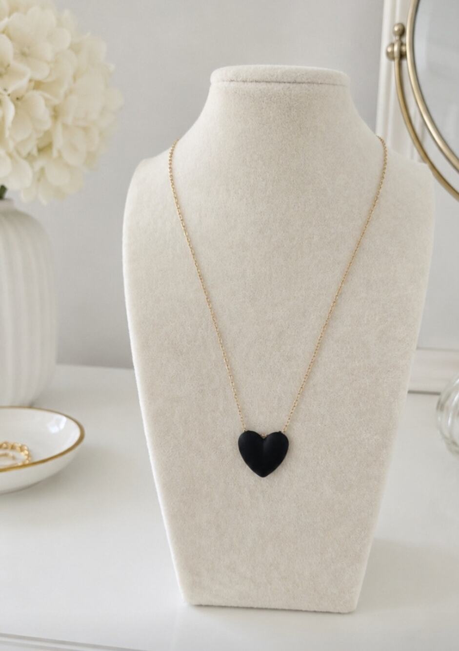 18K Plated Gold Black Heart Necklace New
